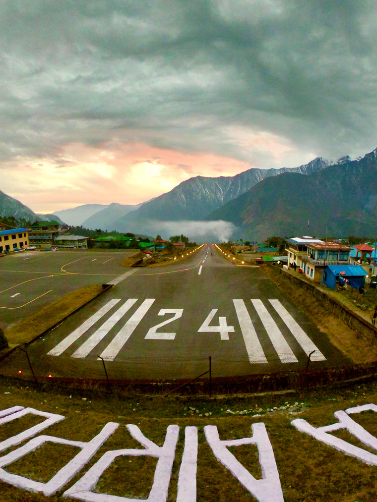 LUKLA - Hillary-Tenzing Airport, Nepal